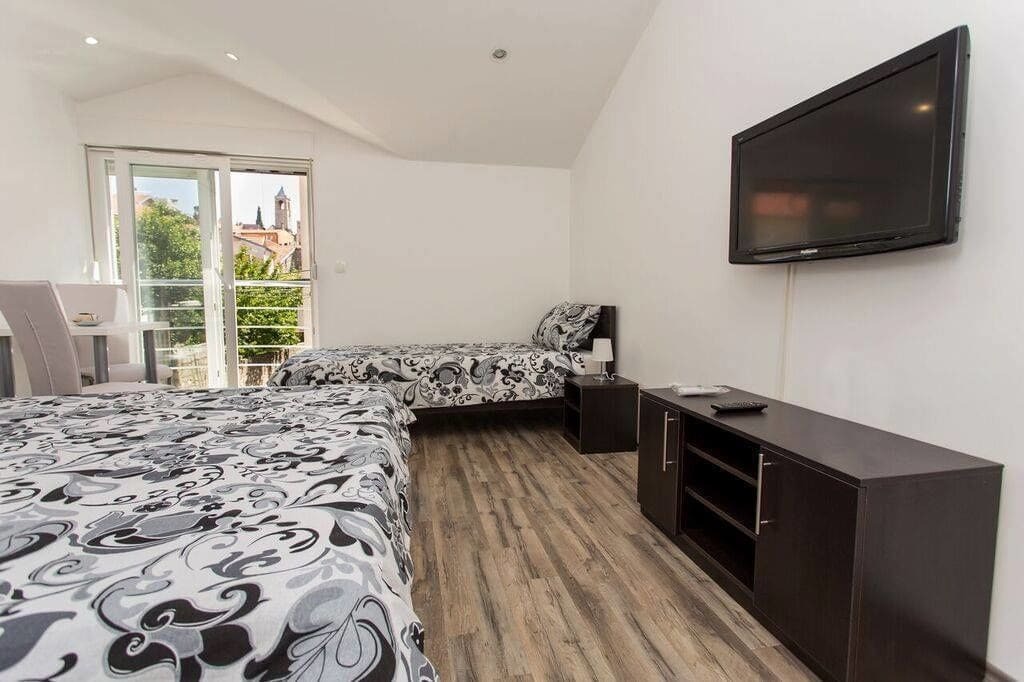 & Zaad Apartment *